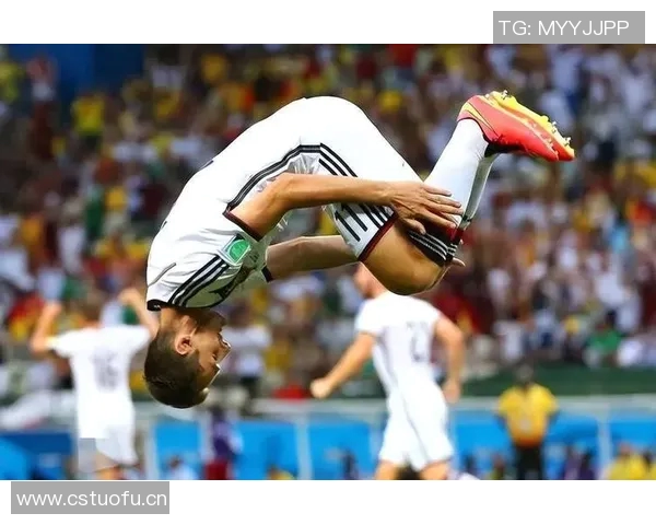 若昂内维斯的足球之路：从青训到职业生涯的辉煌瞬间